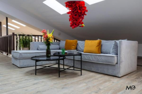 MoHost Silver A - Duplex Luxury Retreat